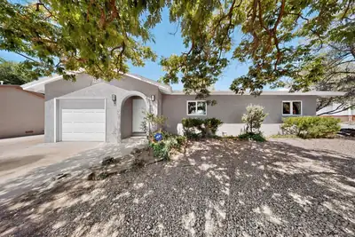 9615 McKnight Avenue NE, Albuquerque 