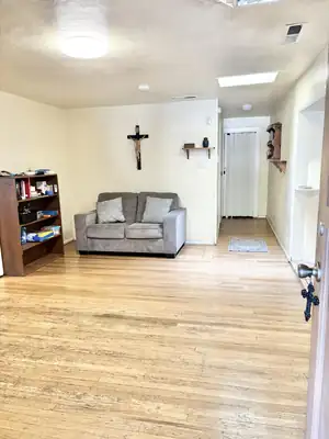 2820 W 8th Street NW 