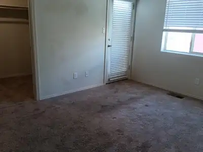 1528 Domino Drive SE 