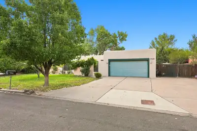 3219 La Mancha Drive NW, Albuquerque