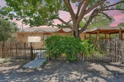 865 Arthur Drive SW 