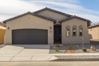 1565 Valle De Colores Street NW, Los Lunas