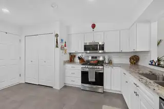 10330 Camino Del Oso NE 