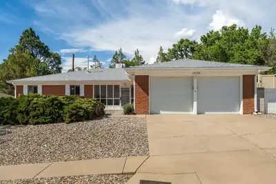12329 Princess Jeanne Avenue NE, Albuquerque