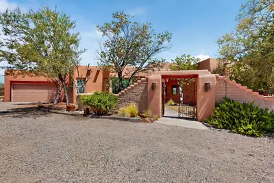 105 Keira Court, Corrales