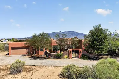 105 Keira Court 