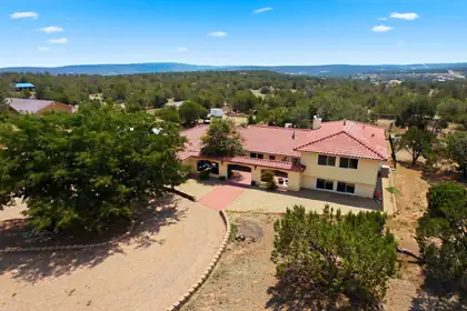 6 Autumnwood Court, Edgewood