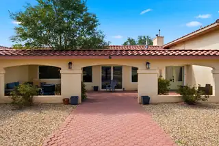 6 Autumnwood Court 