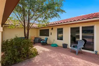 6 Autumnwood Court 