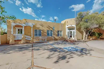 610 7th Street NW, Albuquerque, NM 87102 