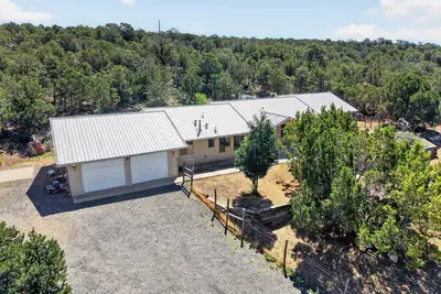 51 Crestview Road, Edgewood