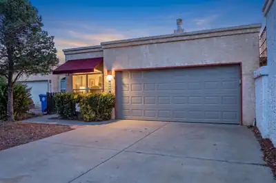 6912 Los Alisos Court NW, Albuquerque