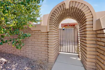 316 Cielito Lindo Place NW 