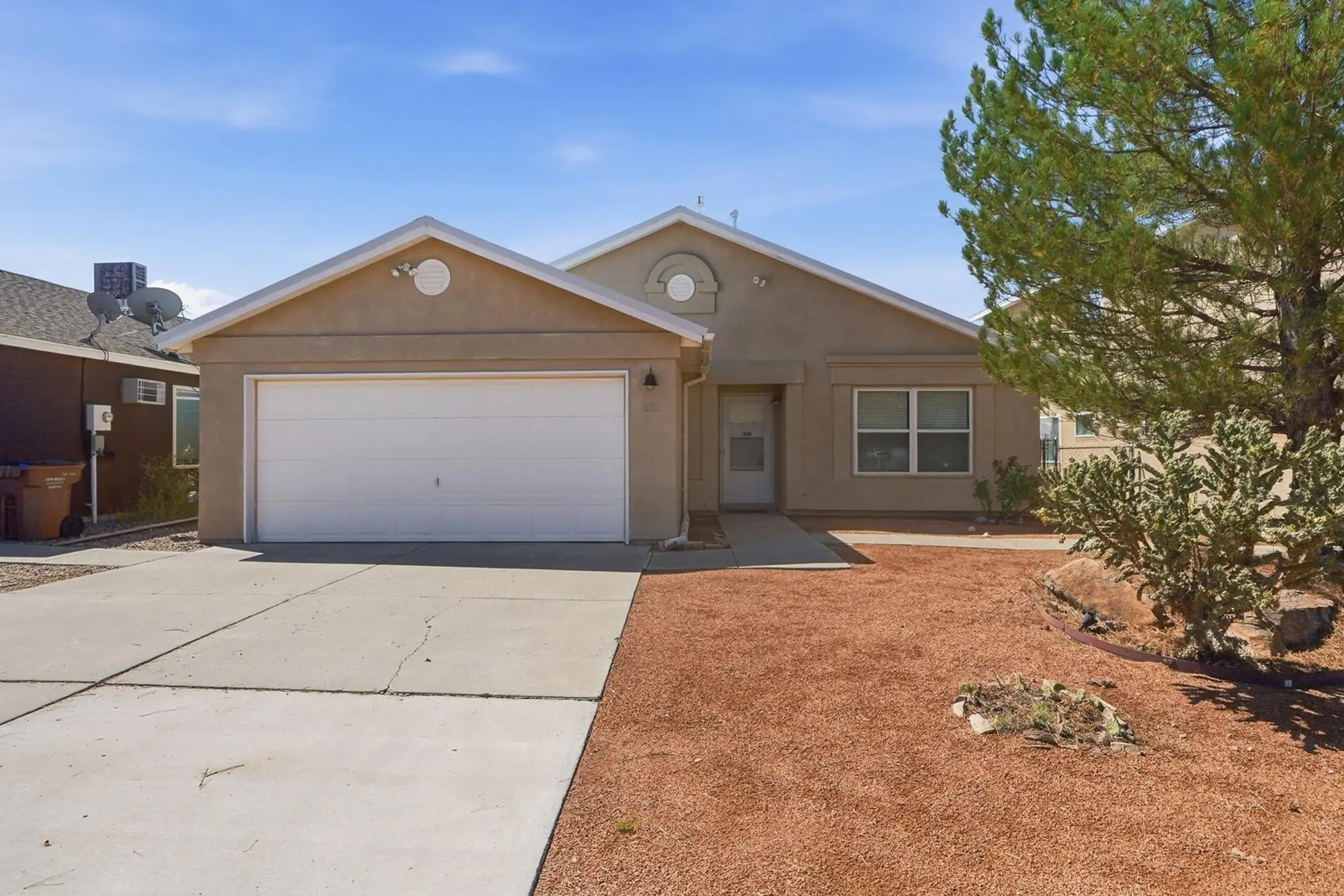 627 Camino Eric