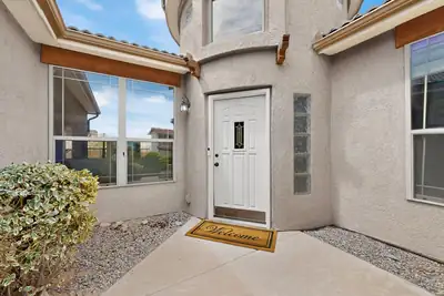 857 Loma Pinon Loop NE 