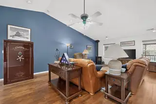 28 Asher Lane 