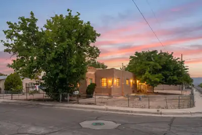 300 63rd Street NW, Albuquerque