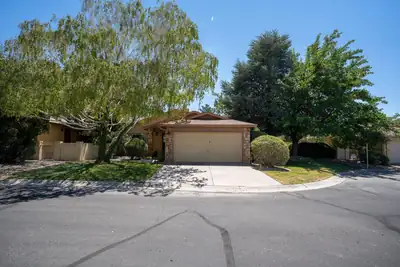 10720 Pennyback Park Drive NE, Albuquerque