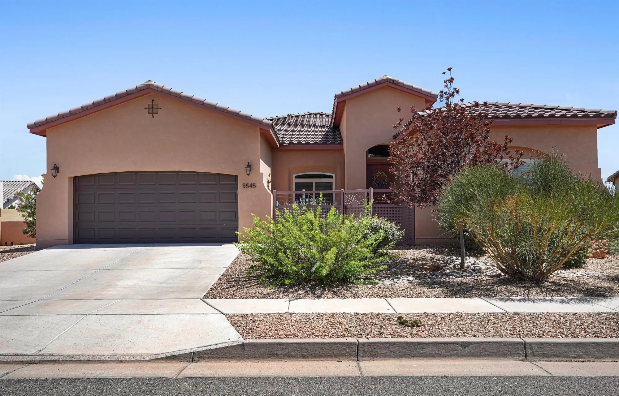 5545 Pikes Peak Loop NE