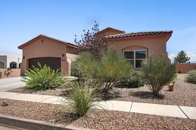 5545 Pikes Peak Loop NE 