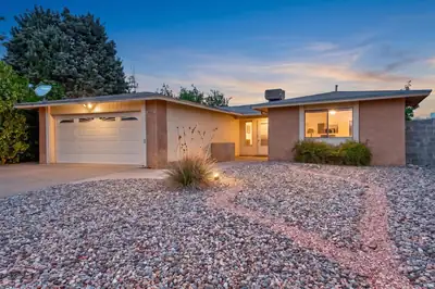4917 Chisholm Trail NW 