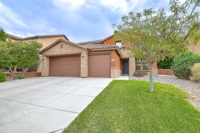 22 Monte Vista Drive NE 