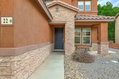 22 Monte Vista Drive NE 