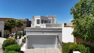 6421 Dorado Beach NE 