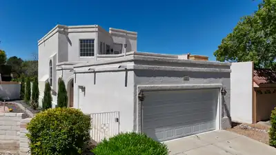 6421 Dorado Beach NE 