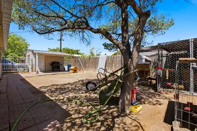 5607 Alta Vista Court SW 
