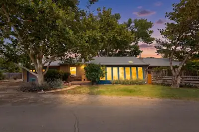 105 Sombrero Loop NE, Albuquerque
