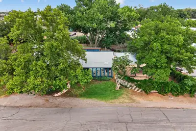 105 Sombrero Loop NE 
