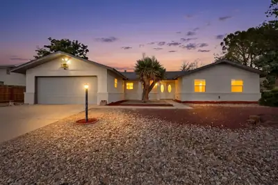 4005 Torrey Pines Road SE 