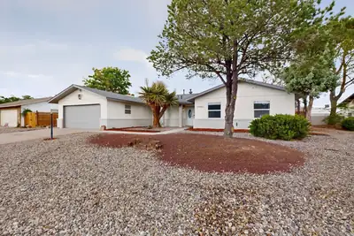 4005 Torrey Pines Road SE 