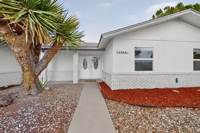 4005 Torrey Pines Road SE 