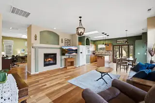 840 Cottonwood Circle 