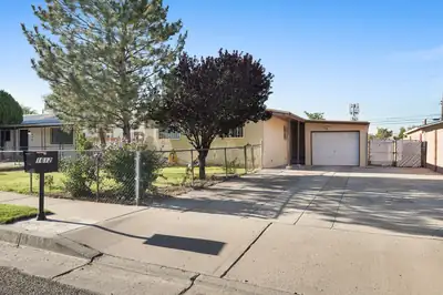 1612 Towner Avenue NW, Albuquerque