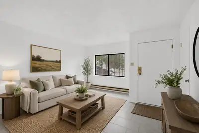 3413 Corona Dr. NW 