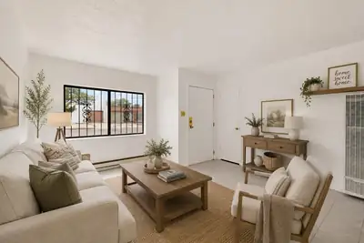 3413 Corona Dr. NW 
