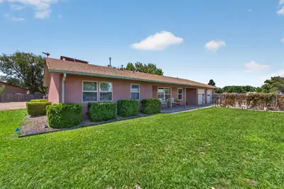 2050 Murray Loop, Bosque Farms