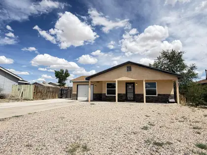 10 Nehemiah Place, Los Lunas 