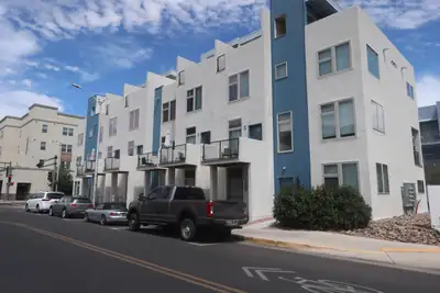 327 Platinum Street SW, Albuquerque