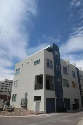 327 Platinum Street SW 