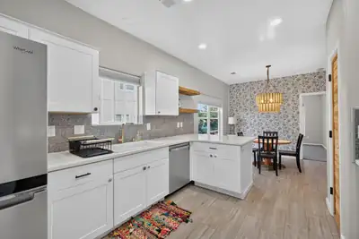 1118 Desert Sunflower Drive NE 