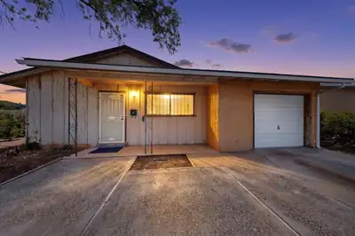 236 Conchas Street NE, Albuquerque