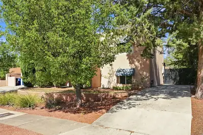 5504 Cancelar Drive NE 