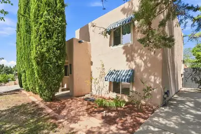 5504 Cancelar Drive NE 