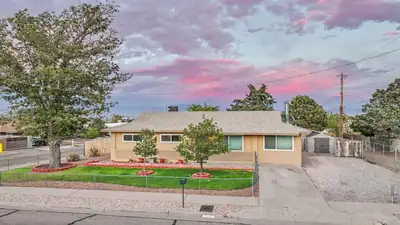1502 Delgado Drive SW, Albuquerque