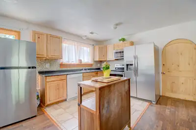 635 Esperanza Drive 