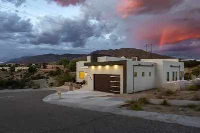 700 Winterwood Place SE, Albuquerque